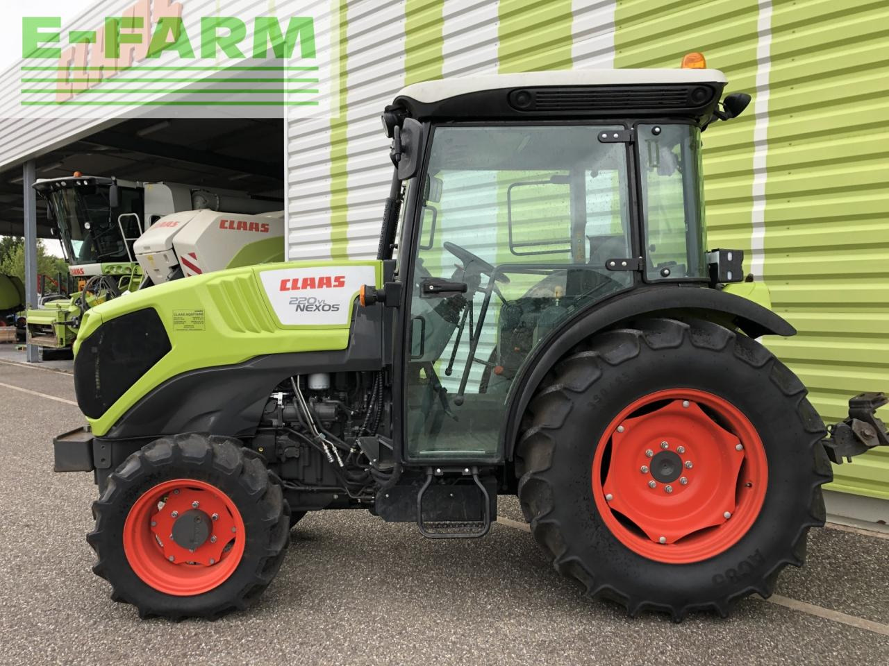 CLAAS nexos 220 vl - Трактор: фото 2 CLAAS nexos 220 vl - Трактор: фото 2