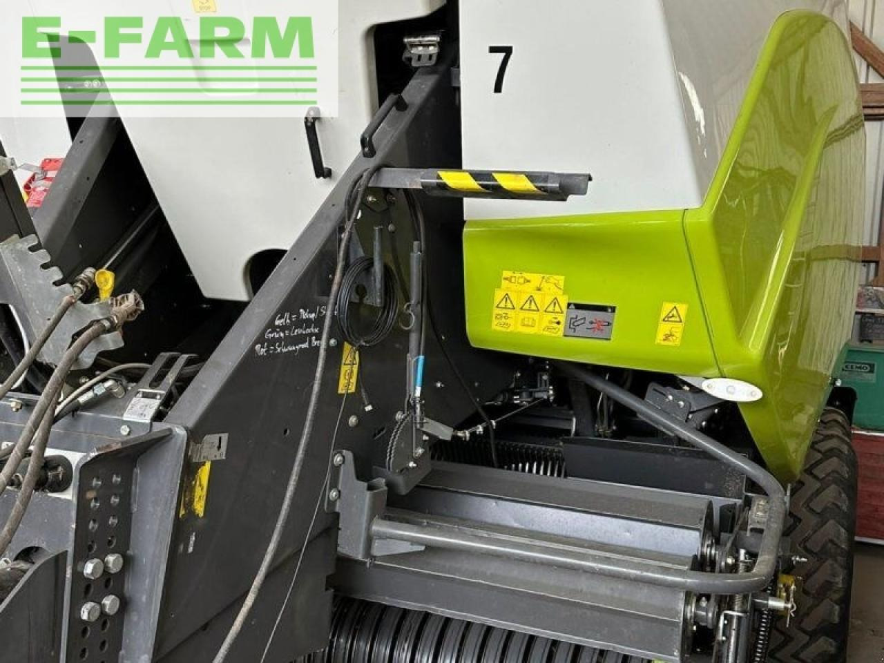 CLAAS quadrant 5200 fc mit waage - Пресс-подборщик тюковый: фото 3 CLAAS quadrant 5200 fc mit waage - Пресс-подборщик тюковый: фото 3