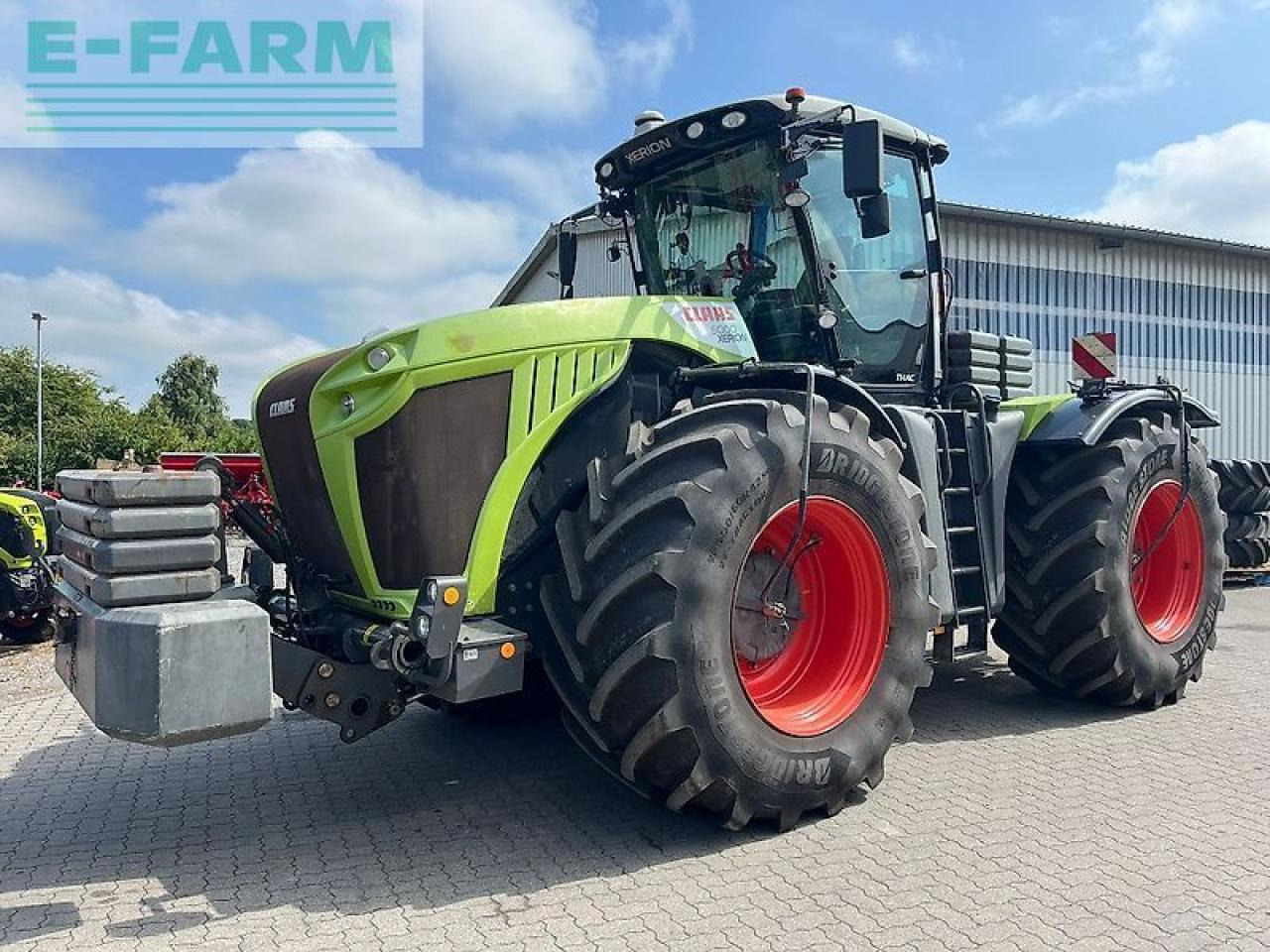 CLAAS xerion 5000 trac TRAC - Трактор: фото 1 CLAAS xerion 5000 trac TRAC - Трактор: фото 1