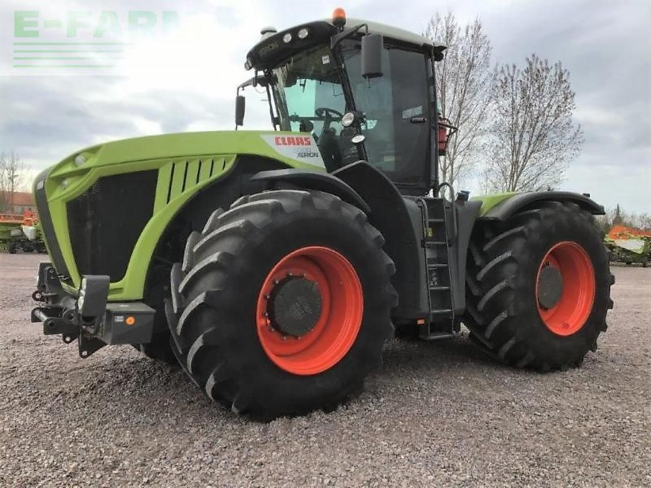 CLAAS xerion 5000 trac vc - Трактор: фото 1 CLAAS xerion 5000 trac vc - Трактор: фото 1