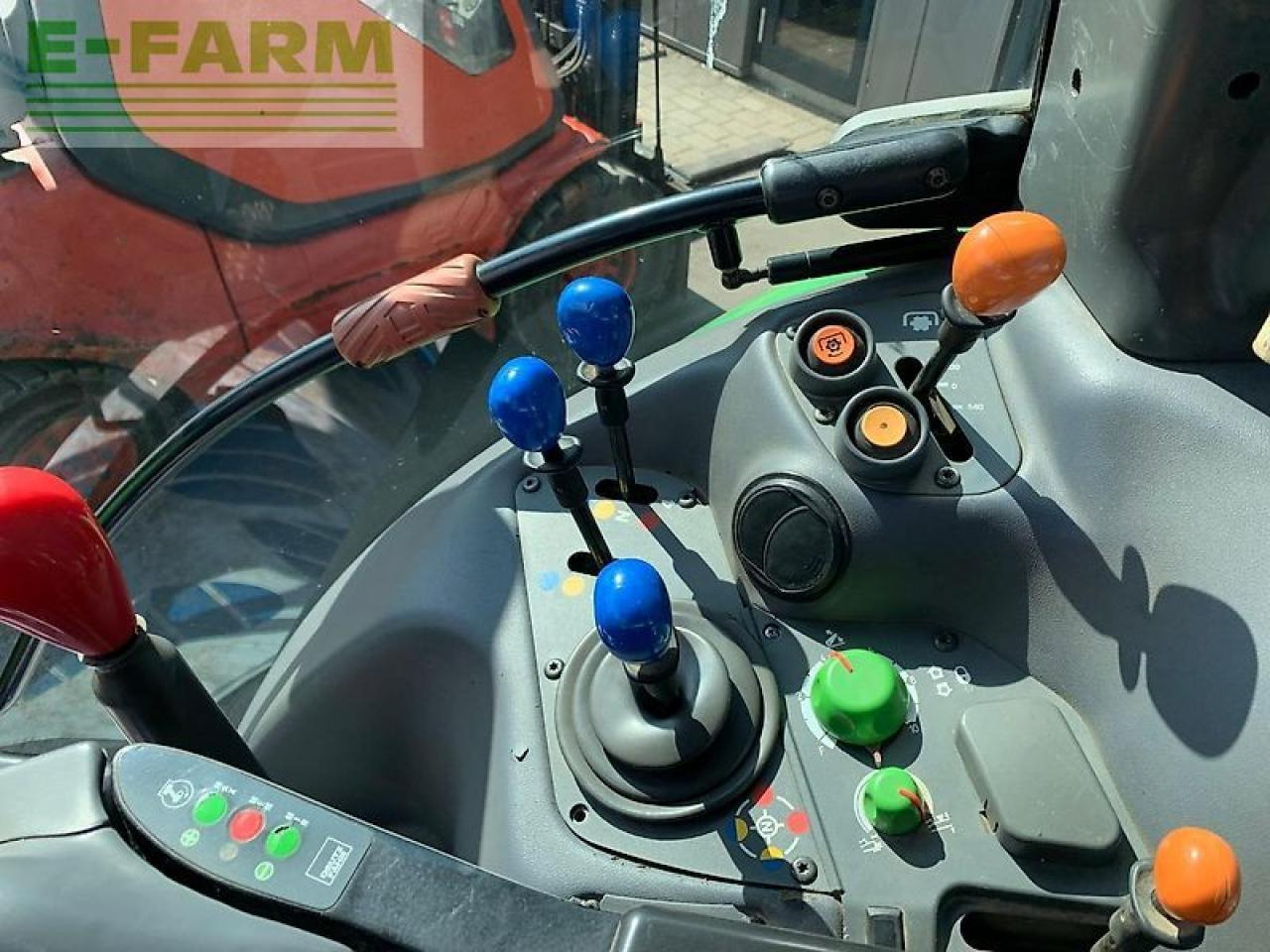 Deutz-Fahr agrotron 165 mk 3 mit fkh und fzw - Трактор: фото 5 Deutz-Fahr agrotron 165 mk 3 mit fkh und fzw - Трактор: фото 5