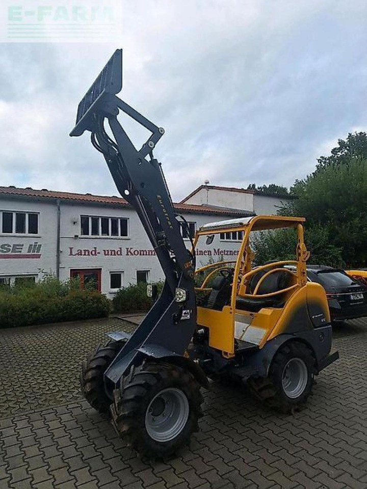 Eurotrac w12s-2 hoflader radlader lader euroaufnahme 820/w12s - Мини-экскаватор: фото 2 Eurotrac w12s-2 hoflader radlader lader euroaufnahme 820/w12s - Мини-экскаватор: фото 2