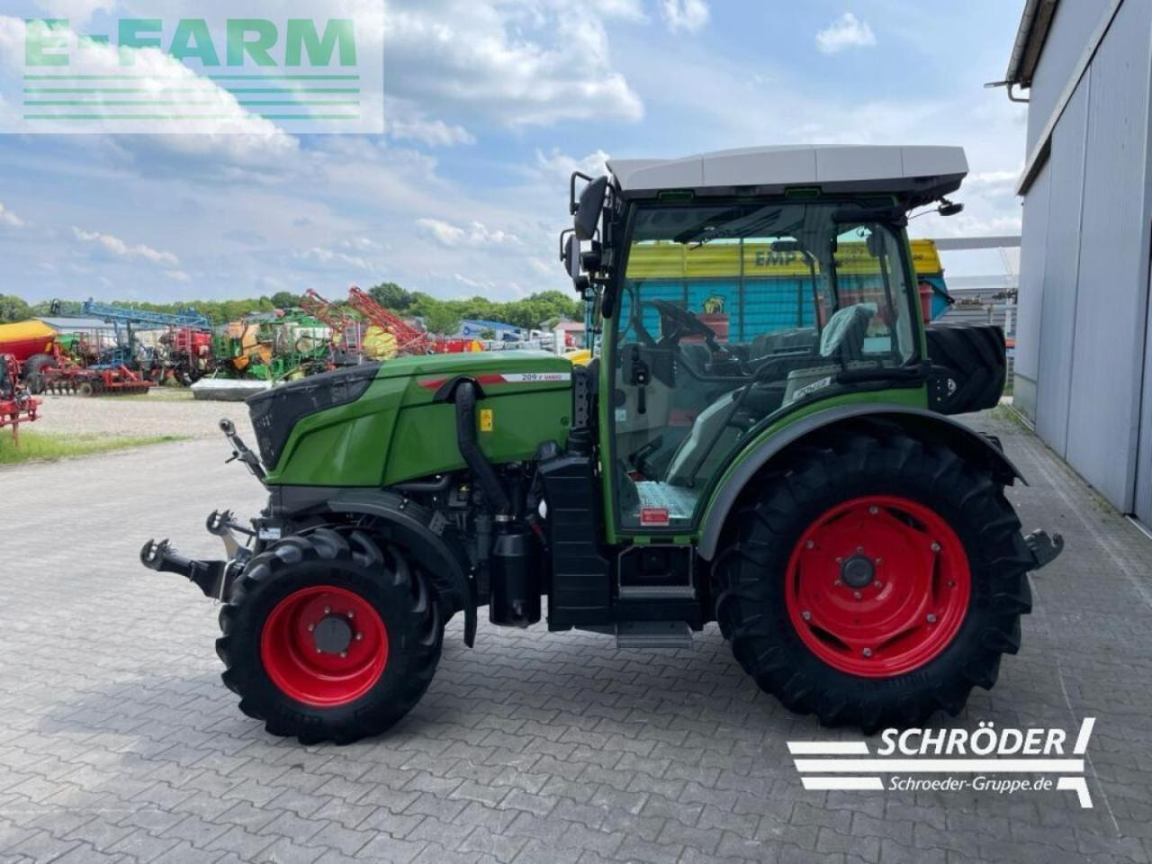 Fendt 209 f vario gen3 power F - Трактор: фото 4 Fendt 209 f vario gen3 power F - Трактор: фото 4