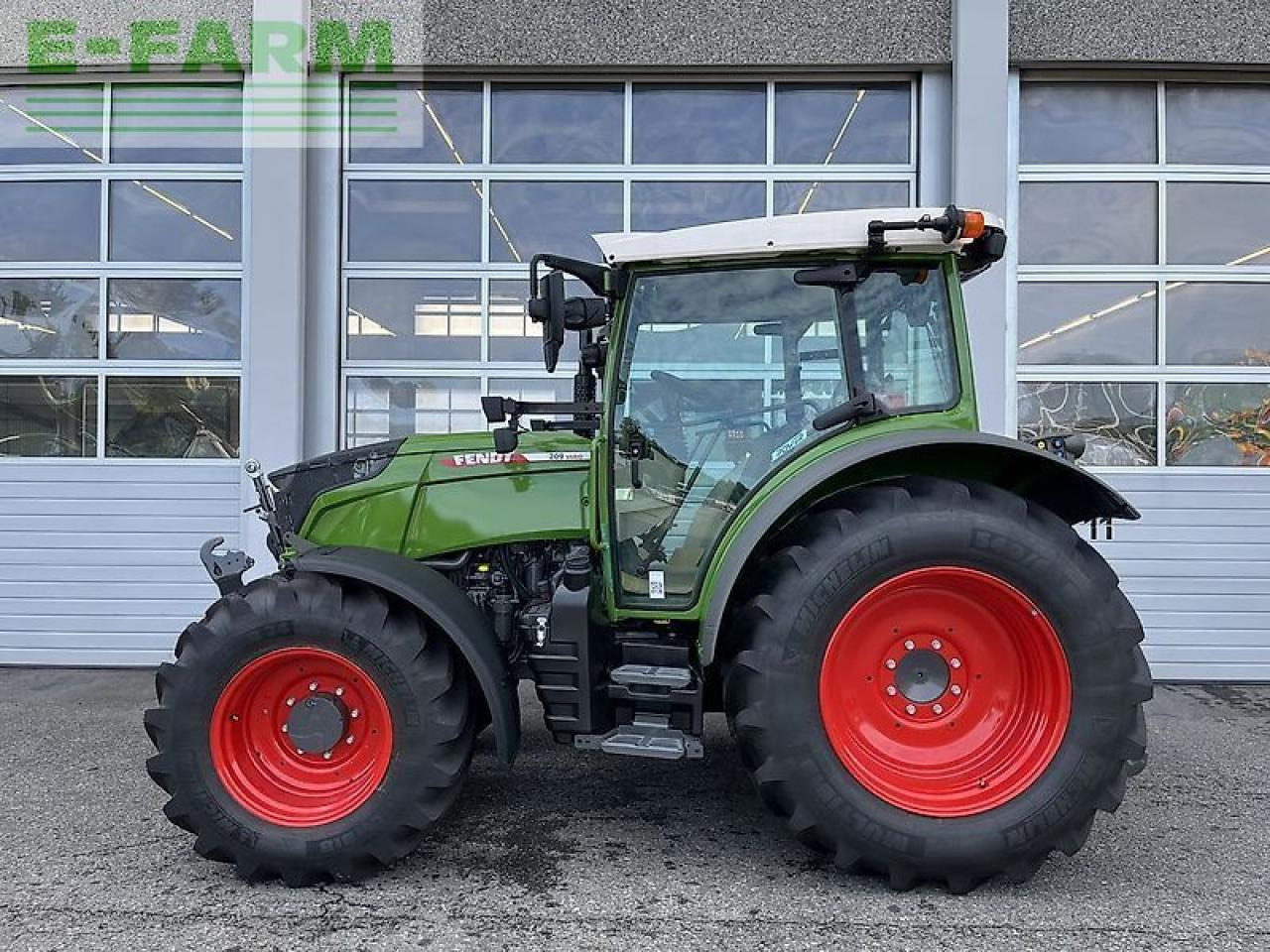 Fendt 209 s vario gen3 power - Трактор: фото 4 Fendt 209 s vario gen3 power - Трактор: фото 4