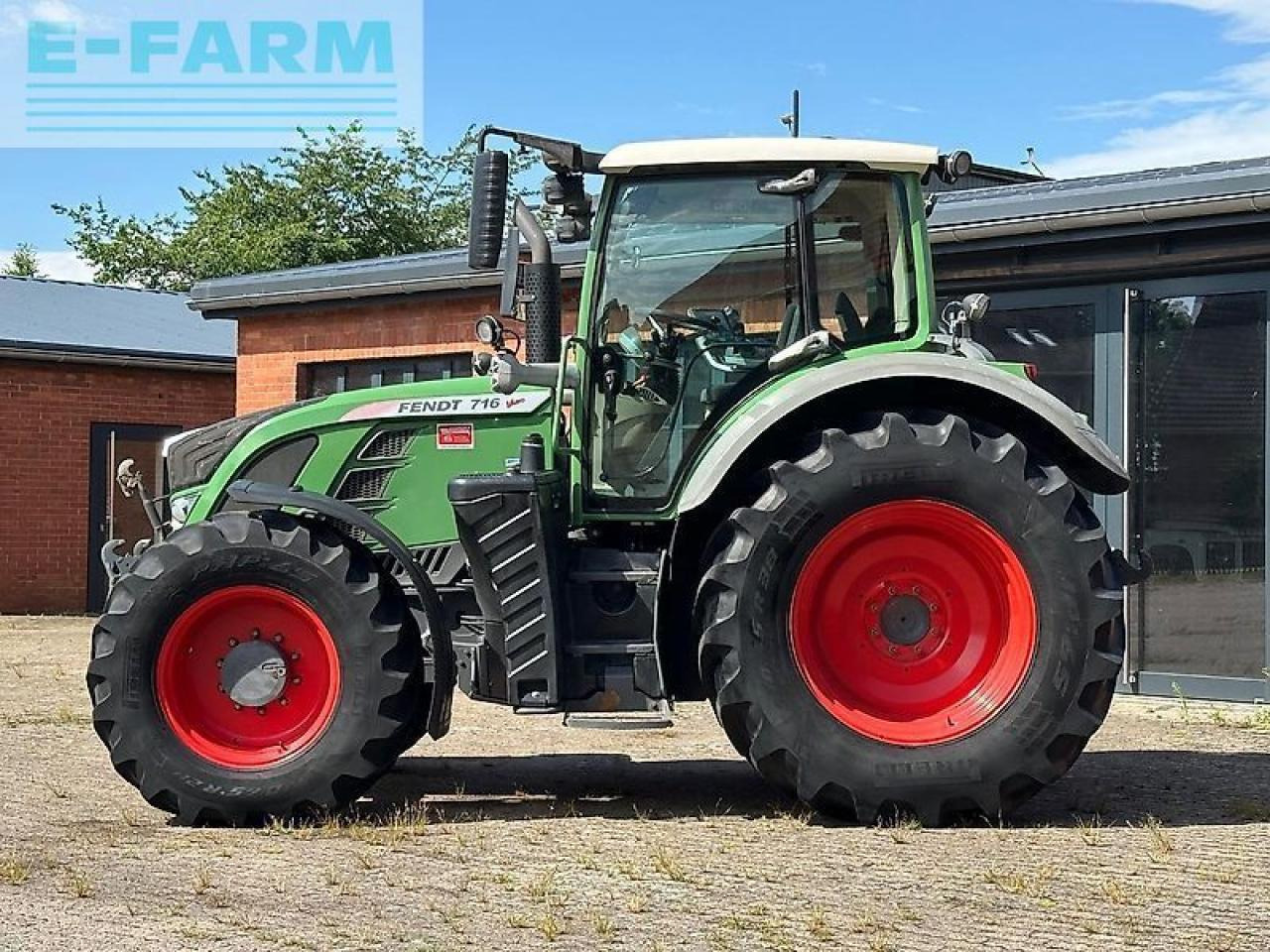Fendt 716 vario scr profi plus *rtk* ProfiPlus - Трактор: фото 3 Fendt 716 vario scr profi plus *rtk* ProfiPlus - Трактор: фото 3