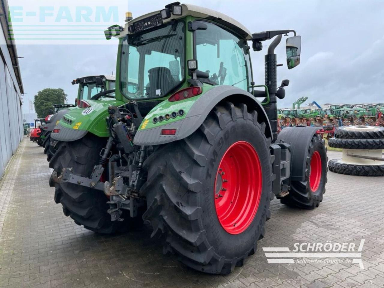 Fendt 724 s4 power plus rtk - Трактор: фото 3 Fendt 724 s4 power plus rtk - Трактор: фото 3