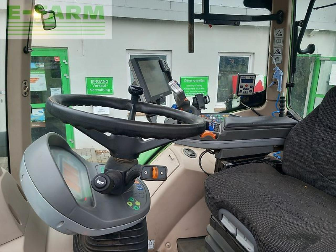Трактор Fendt 724 vario s4: фото 6