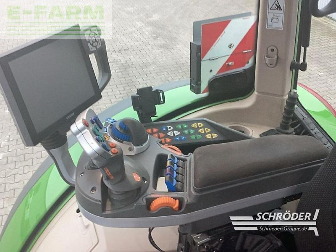 Fendt 724 vario s4 profi plus ProfiPlus - Трактор: фото 5 Fendt 724 vario s4 profi plus ProfiPlus - Трактор: фото 5
