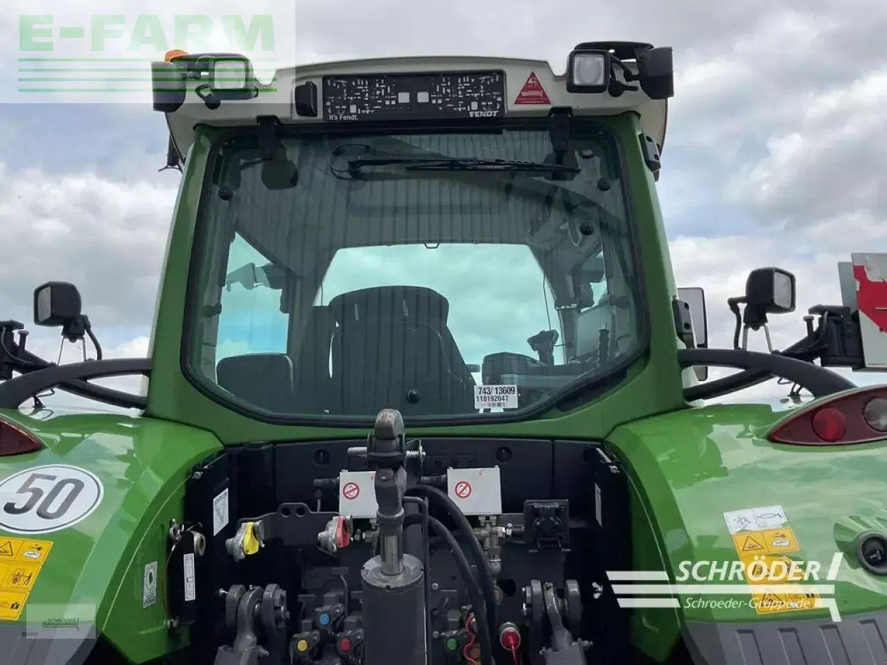 Fendt 724 vario s4 profi plus ProfiPlus - Трактор: фото 5 Fendt 724 vario s4 profi plus ProfiPlus - Трактор: фото 5