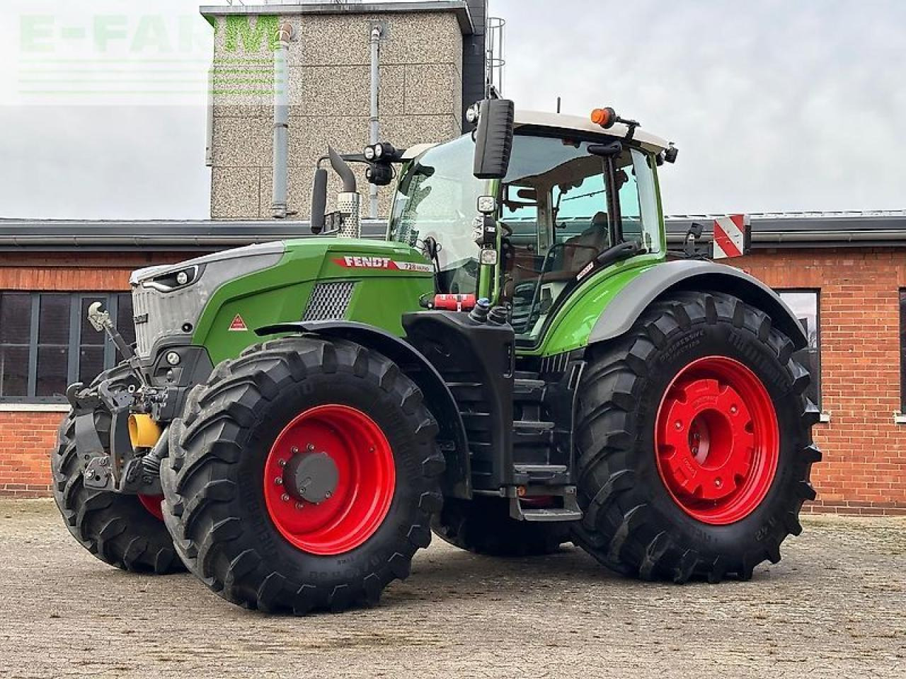 Fendt 728 vario gen7 profi+ setting2 *vollausstattung* ProfiPlus - Трактор: фото 2 Fendt 728 vario gen7 profi+ setting2 *vollausstattung* ProfiPlus - Трактор: фото 2