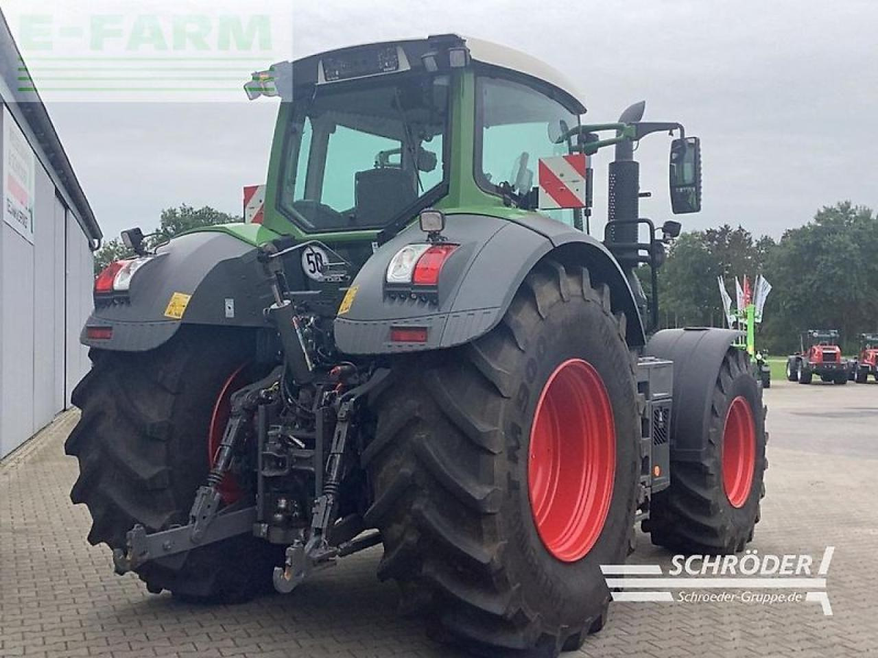 Fendt 826 vario s4 profi plus ProfiPlus - Трактор: фото 3 Fendt 826 vario s4 profi plus ProfiPlus - Трактор: фото 3