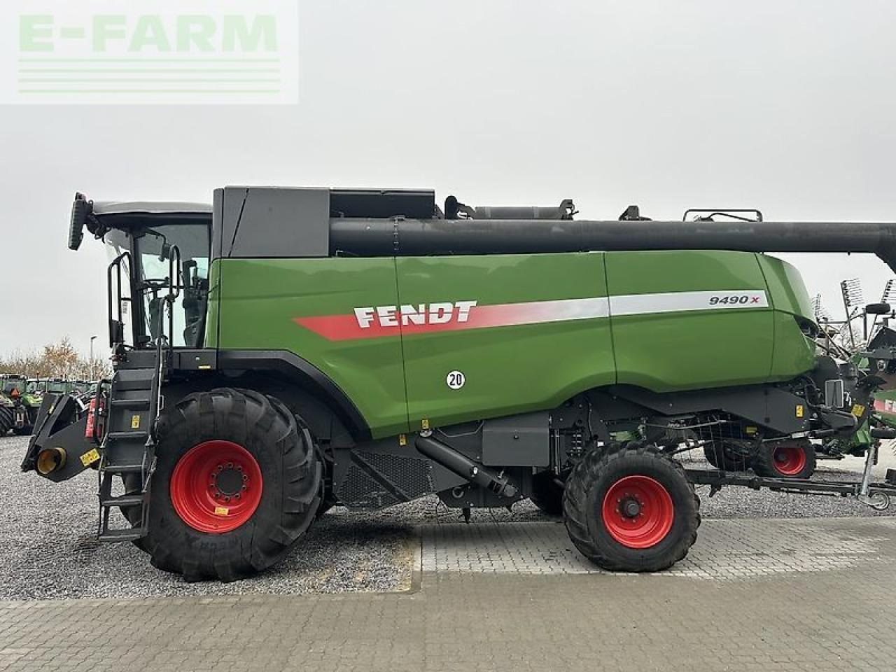 Fendt 9490x - Зерноуборочный комбайн: фото 1 Fendt 9490x - Зерноуборочный комбайн: фото 1
