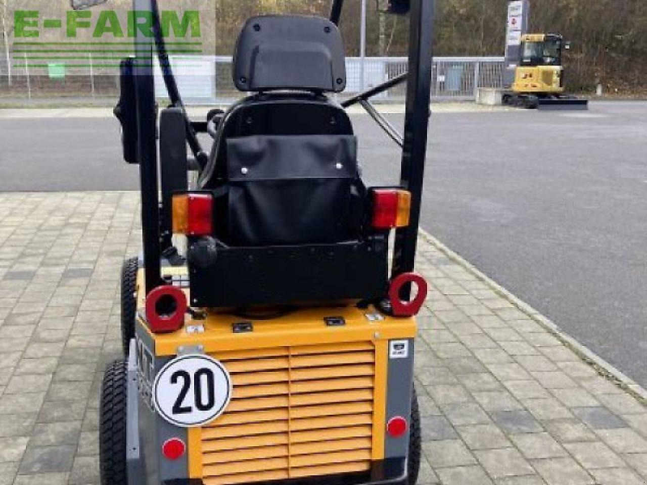 Giant g1200 - Мини-экскаватор: фото 4 Giant g1200 - Мини-экскаватор: фото 4