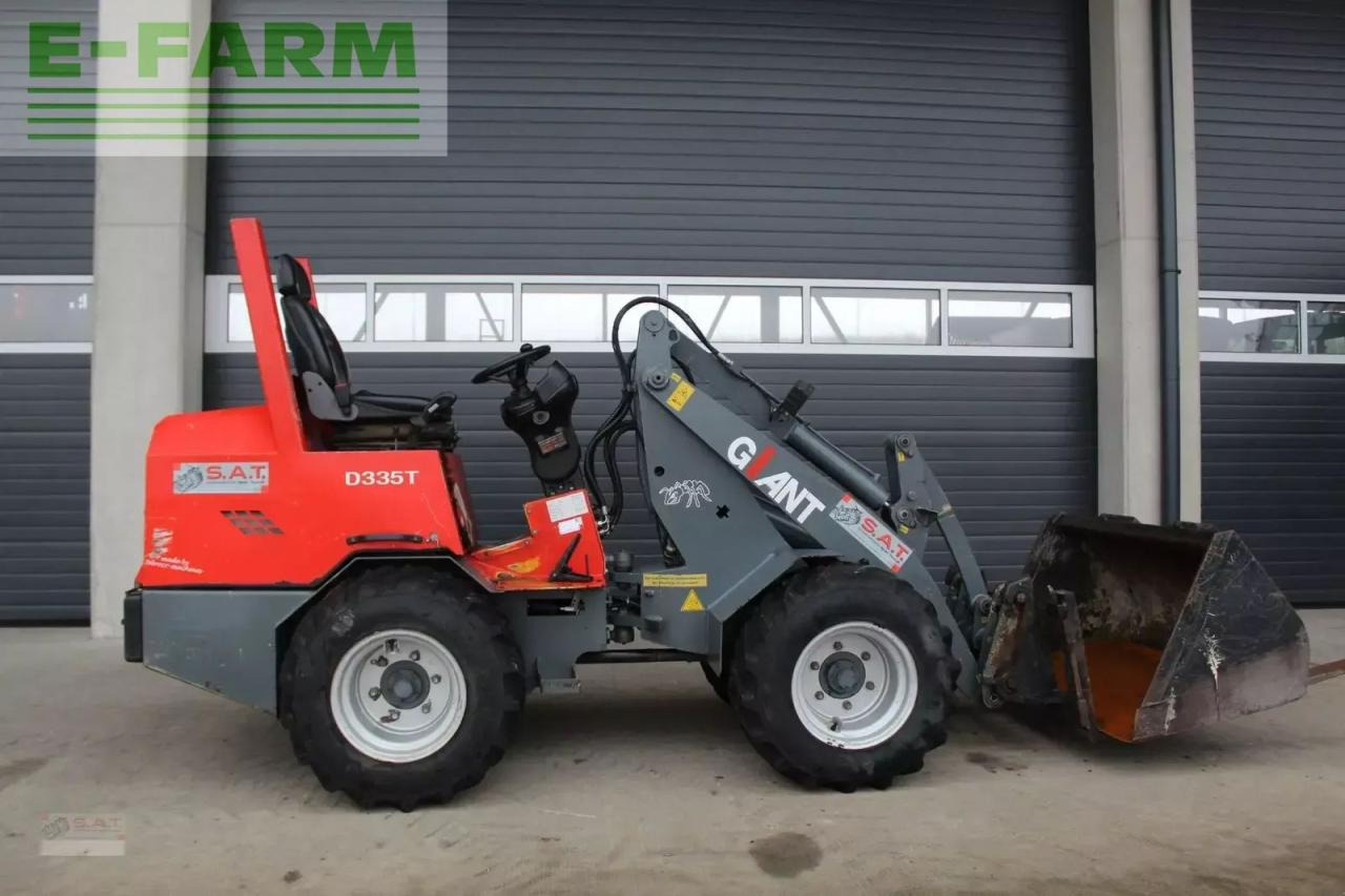 Giant hoflader d 335 t - Колёсный погрузчик: фото 1 Giant hoflader d 335 t - Колёсный погрузчик: фото 1