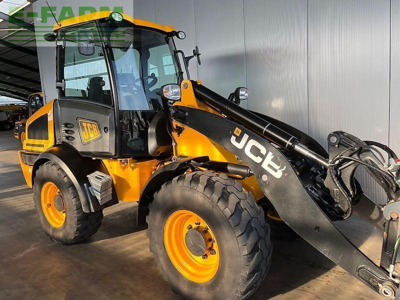 JCB 409 agri - Мини-экскаватор: фото 5 JCB 409 agri - Мини-экскаватор: фото 5