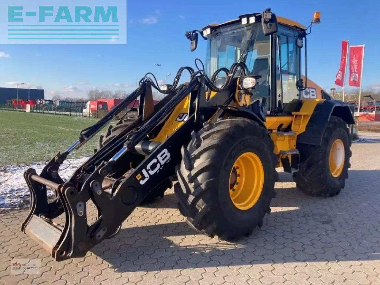 JCB 419s agri - Мини-экскаватор: фото 1 JCB 419s agri - Мини-экскаватор: фото 1