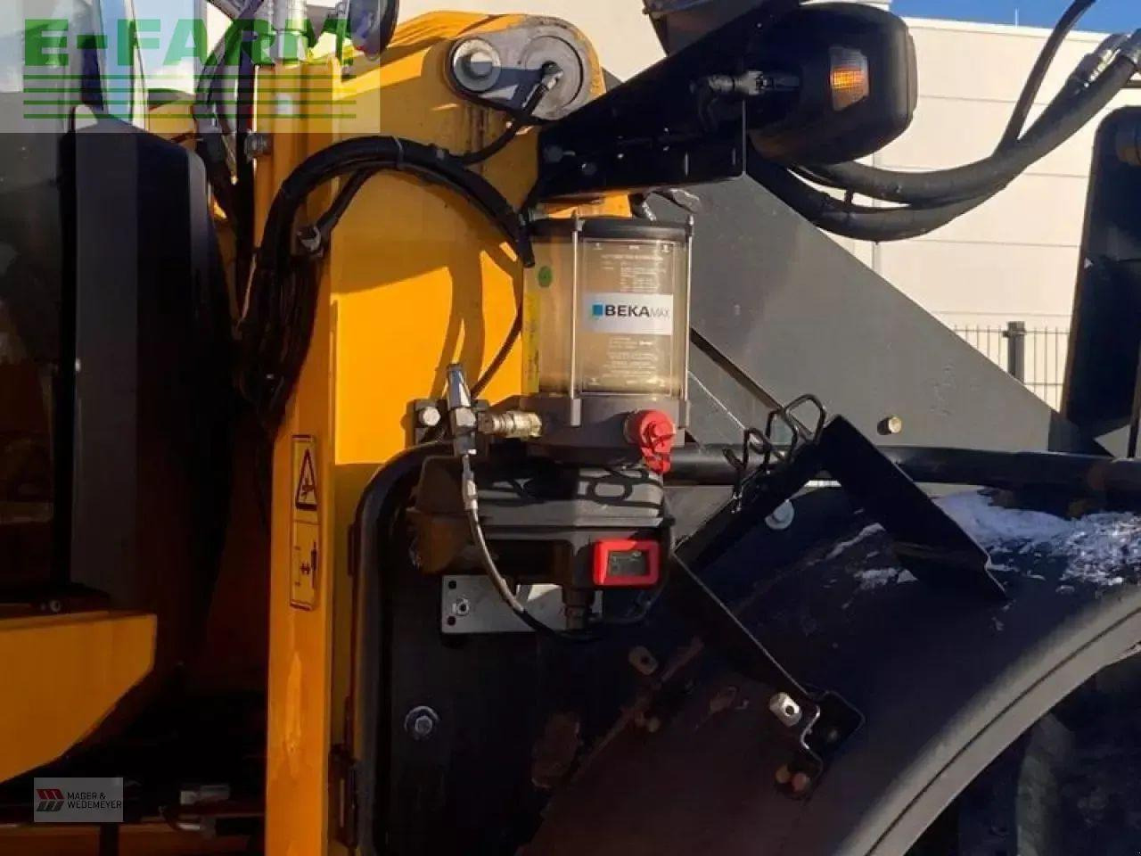 JCB 419s agri - Мини-экскаватор: фото 4 JCB 419s agri - Мини-экскаватор: фото 4