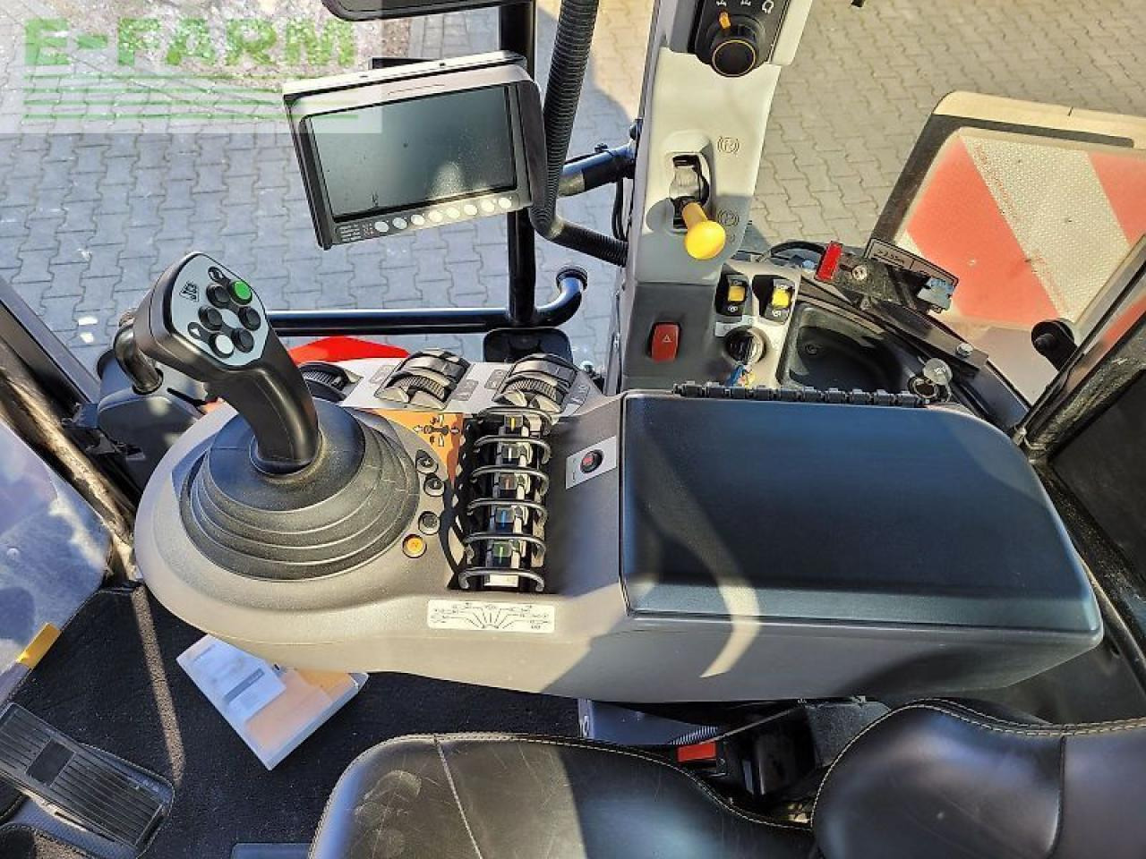 Трактор JCB 4220 fastrac: фото 7