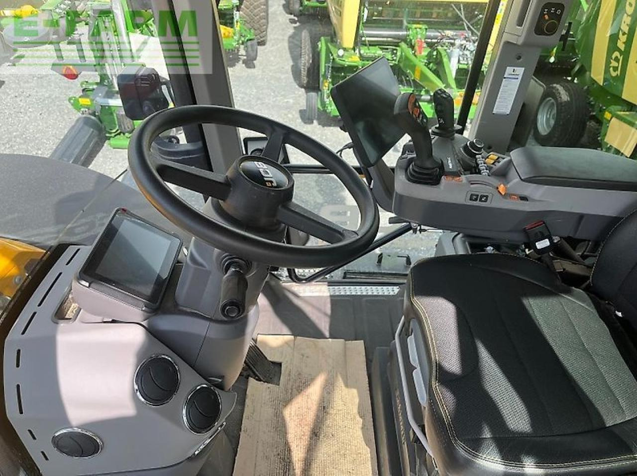 JCB 4220 fastrac icon - Трактор: фото 5 JCB 4220 fastrac icon - Трактор: фото 5