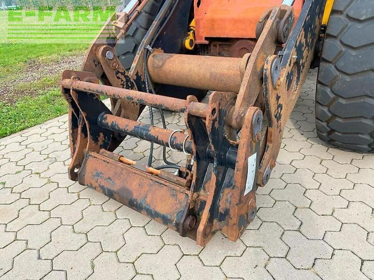 JCB 426e agri ht - Мини-экскаватор: фото 2 JCB 426e agri ht - Мини-экскаватор: фото 2