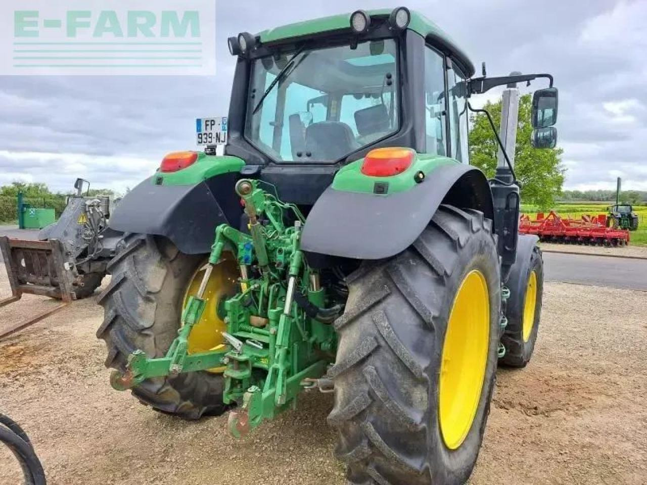 John Deere 6110m - Трактор: фото 4 John Deere 6110m - Трактор: фото 4