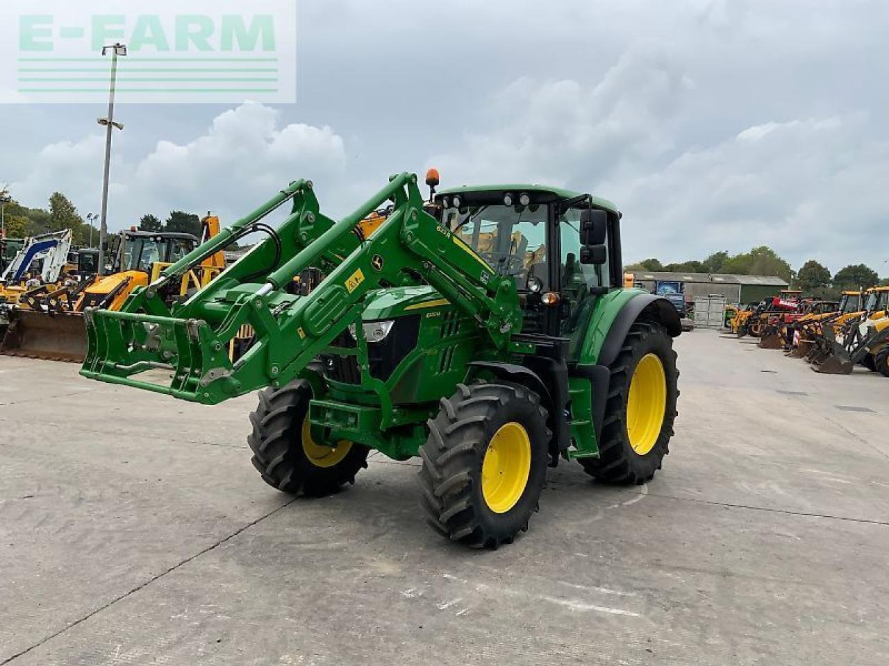 John Deere 6120m tractor (st24650) - Трактор: фото 4 John Deere 6120m tractor (st24650) - Трактор: фото 4