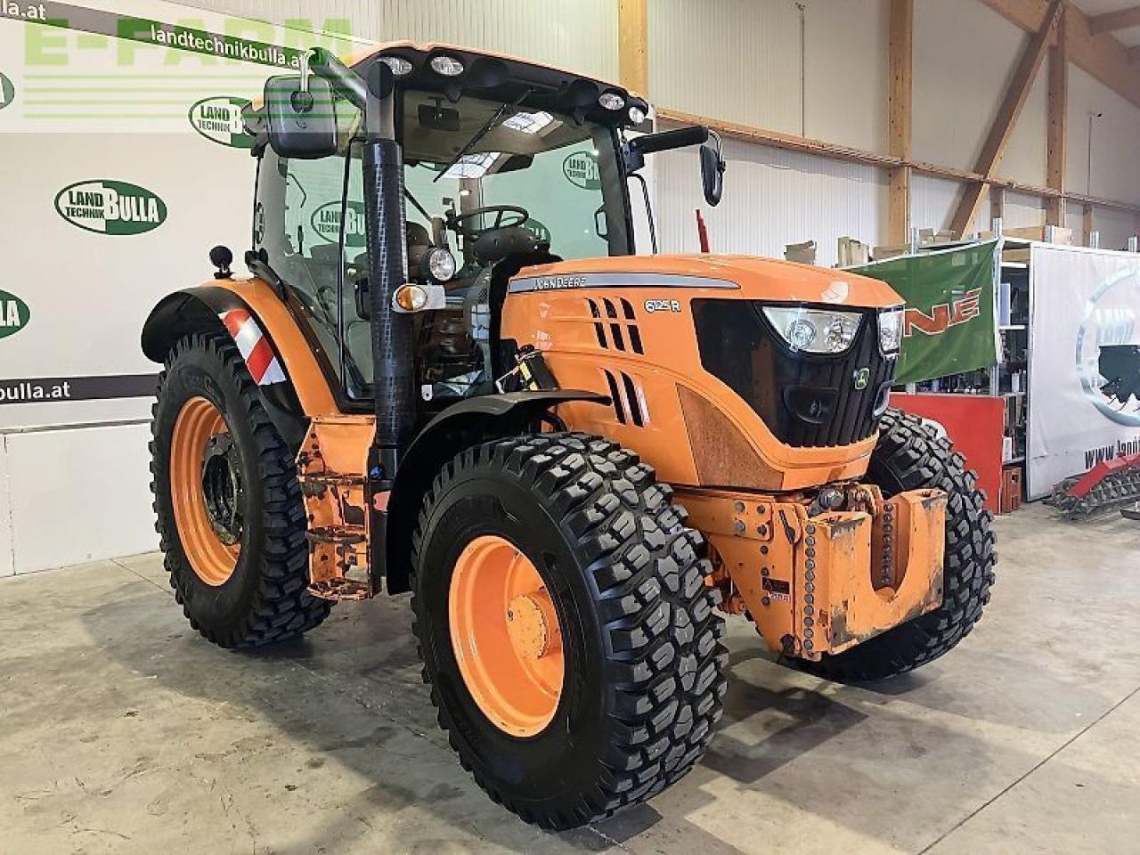John Deere 6125r - Трактор: фото 2 John Deere 6125r - Трактор: фото 2