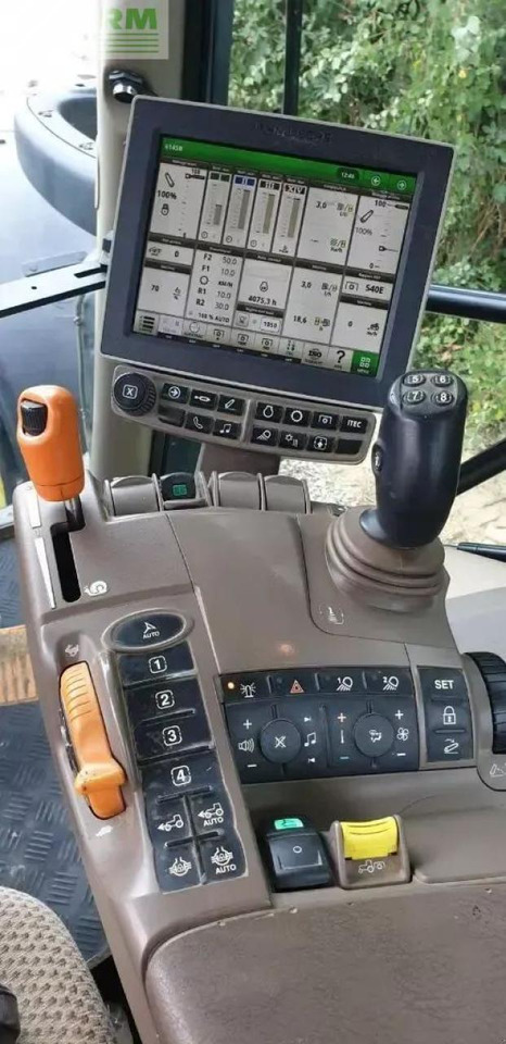 John Deere 6145r - Трактор: фото 3 John Deere 6145r - Трактор: фото 3