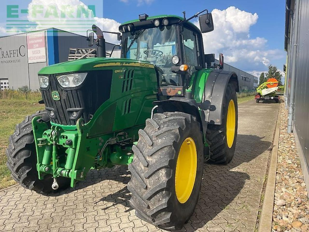 John Deere 6195m - Трактор: фото 5 John Deere 6195m - Трактор: фото 5