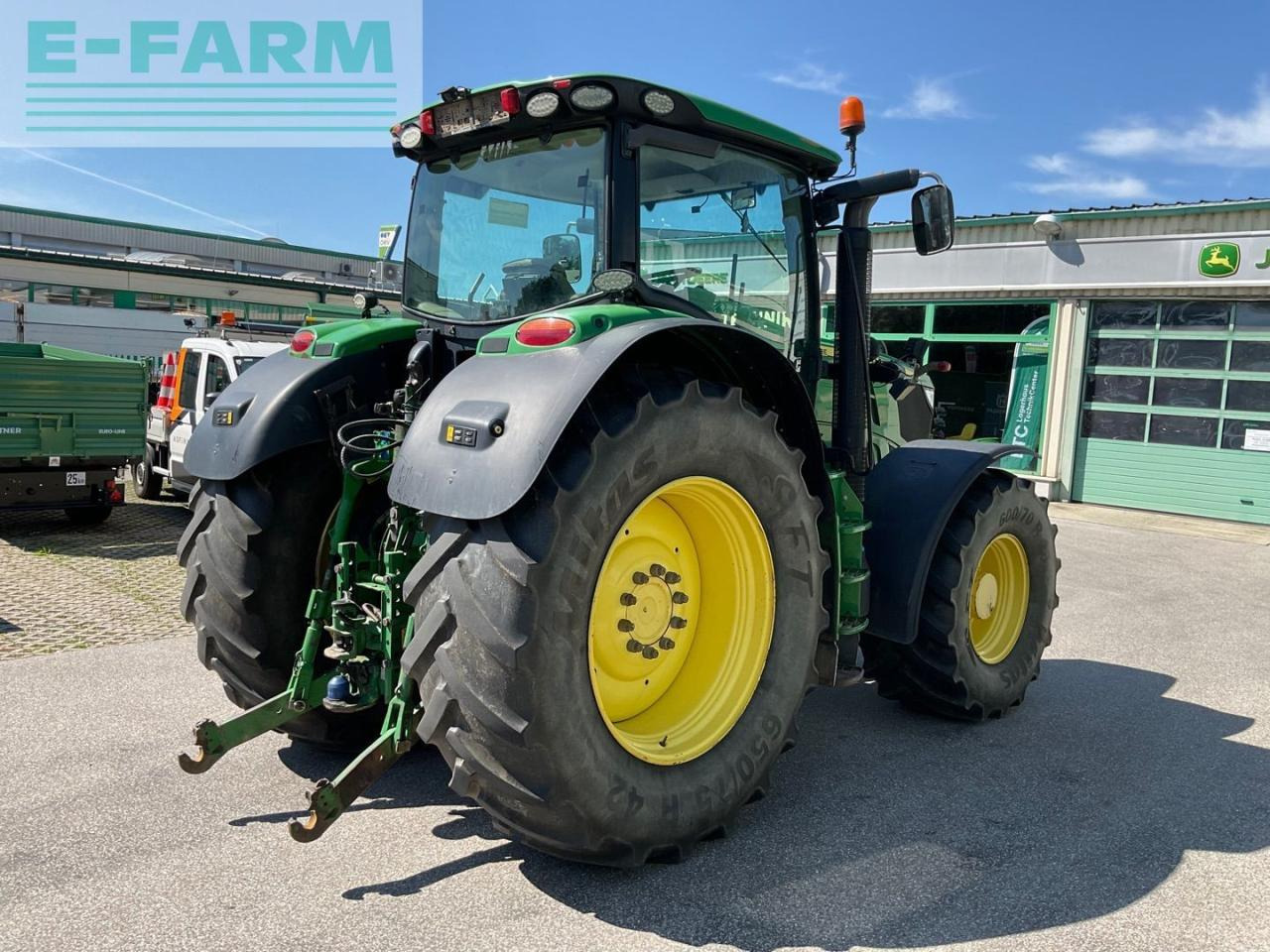 Трактор John Deere 6210R: фото 8