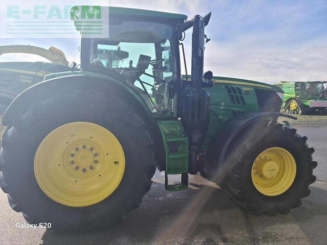 John Deere 6215r - Трактор: фото 3 John Deere 6215r - Трактор: фото 3
