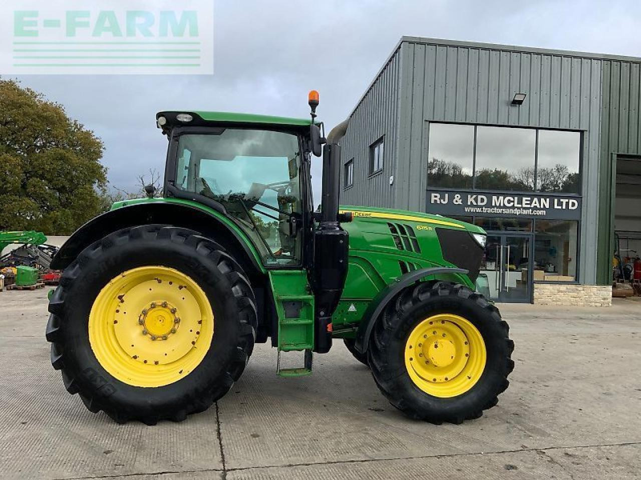 John Deere 6215r tractor (st24594) - Трактор: фото 1 John Deere 6215r tractor (st24594) - Трактор: фото 1