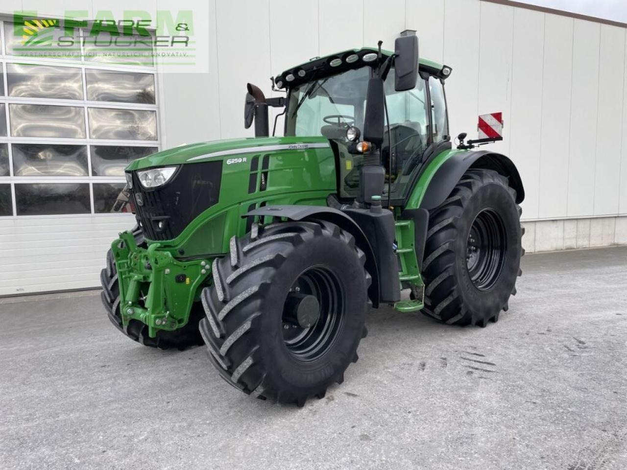 John Deere 6250r - Трактор: фото 1 John Deere 6250r - Трактор: фото 1