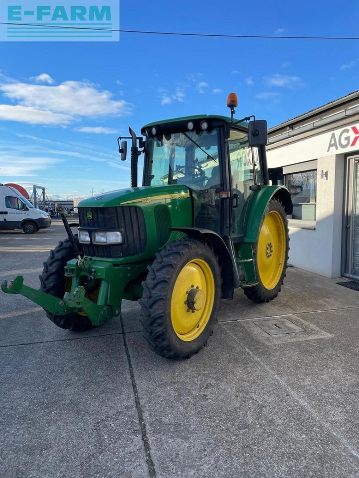 John Deere 6320 premium - Трактор: фото 2 John Deere 6320 premium - Трактор: фото 2