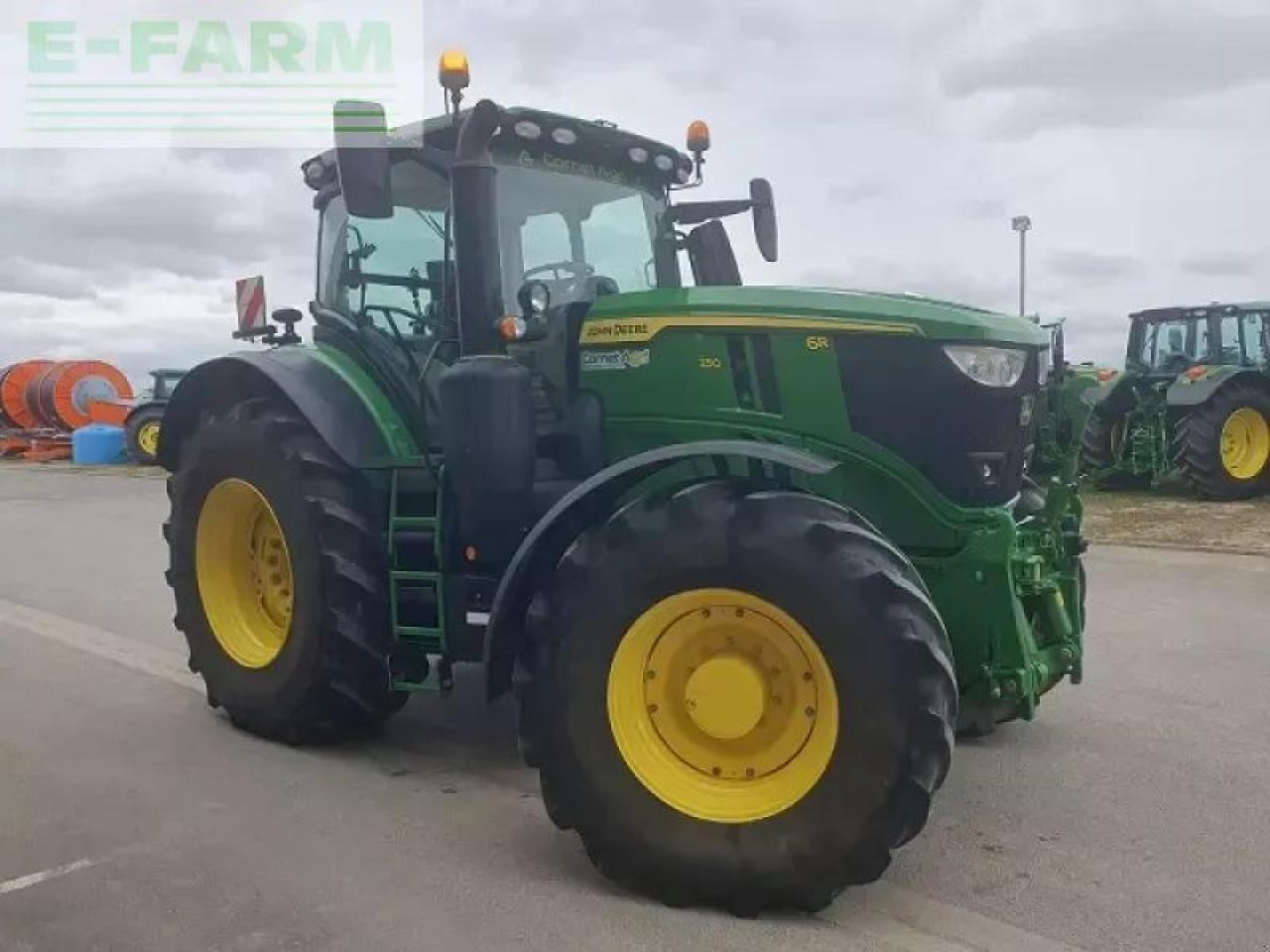 John Deere 6r 250 - Трактор: фото 2 John Deere 6r 250 - Трактор: фото 2