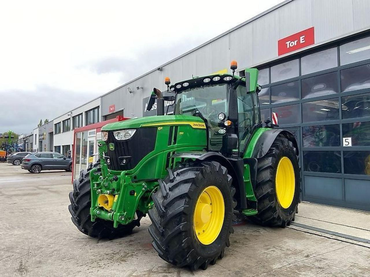 John Deere 6r250 autopowr - Трактор: фото 1 John Deere 6r250 autopowr - Трактор: фото 1