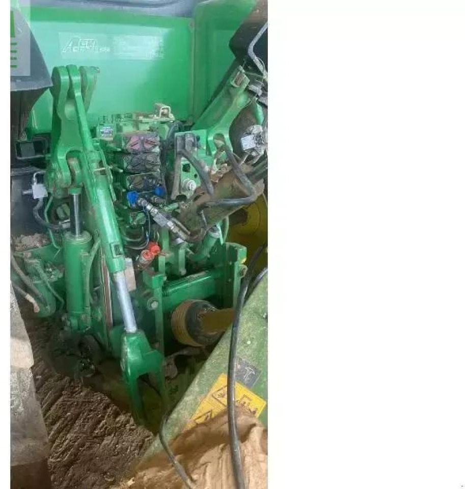 Трактор John Deere 7230r: фото 6