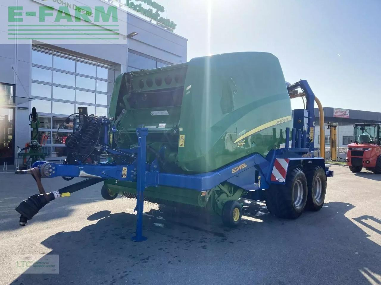 John Deere 960 - Пресс-подборщик тюковый: фото 1 John Deere 960 - Пресс-подборщик тюковый: фото 1
