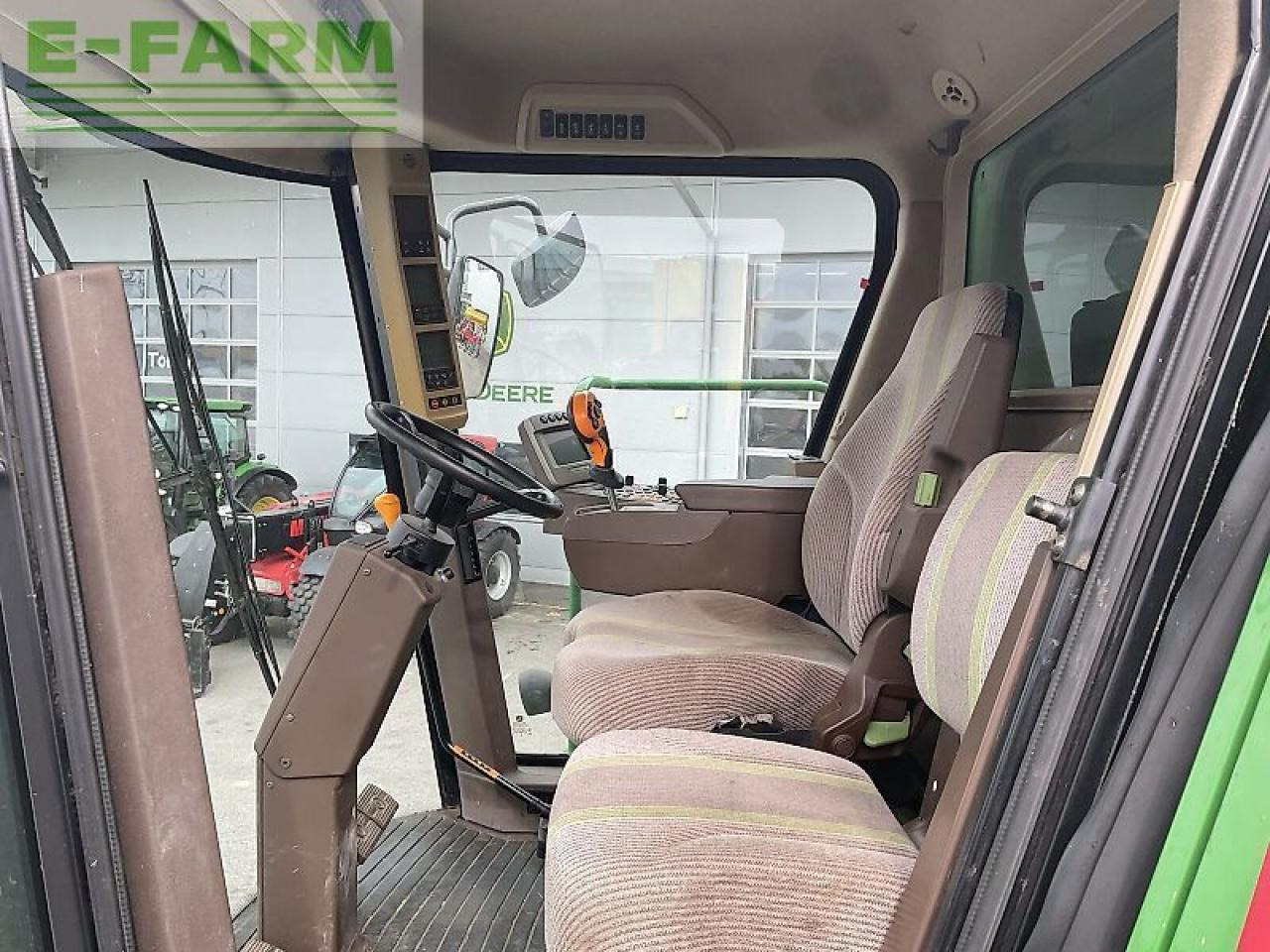 John Deere t560hm - Зерноуборочный комбайн: фото 2 John Deere t560hm - Зерноуборочный комбайн: фото 2