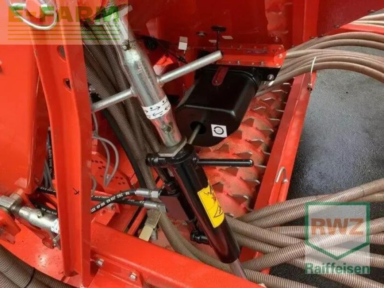 Kuhn combiliner venta lc302 (55+10,2 ha) - Сеялка точного высева: фото 5 Kuhn combiliner venta lc302 (55+10,2 ha) - Сеялка точного высева: фото 5