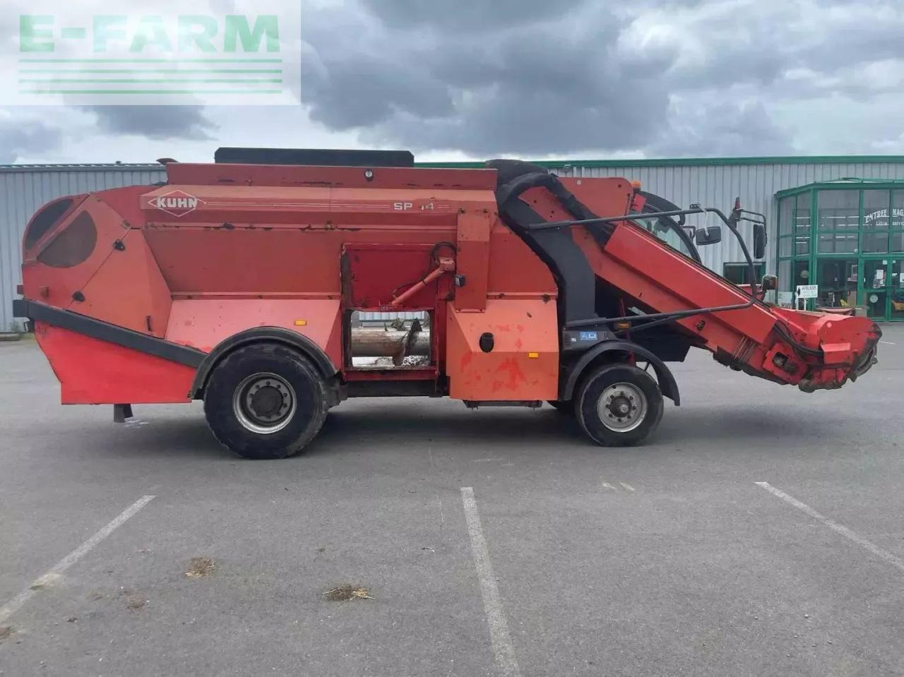 Kuhn mélangeuse automotrice sp-14 kuhn - Инвентарь для животноводства: фото 2 Kuhn mélangeuse automotrice sp-14 kuhn - Инвентарь для животноводства: фото 2