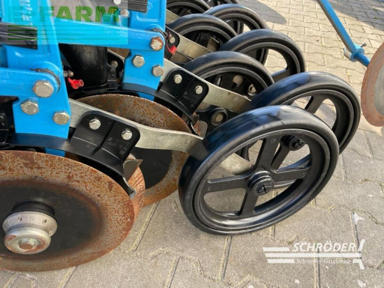 Lemken zirkon 12/300 + saphir 8/300-ds 125 - Сеялка: фото 3 Lemken zirkon 12/300 + saphir 8/300-ds 125 - Сеялка: фото 3