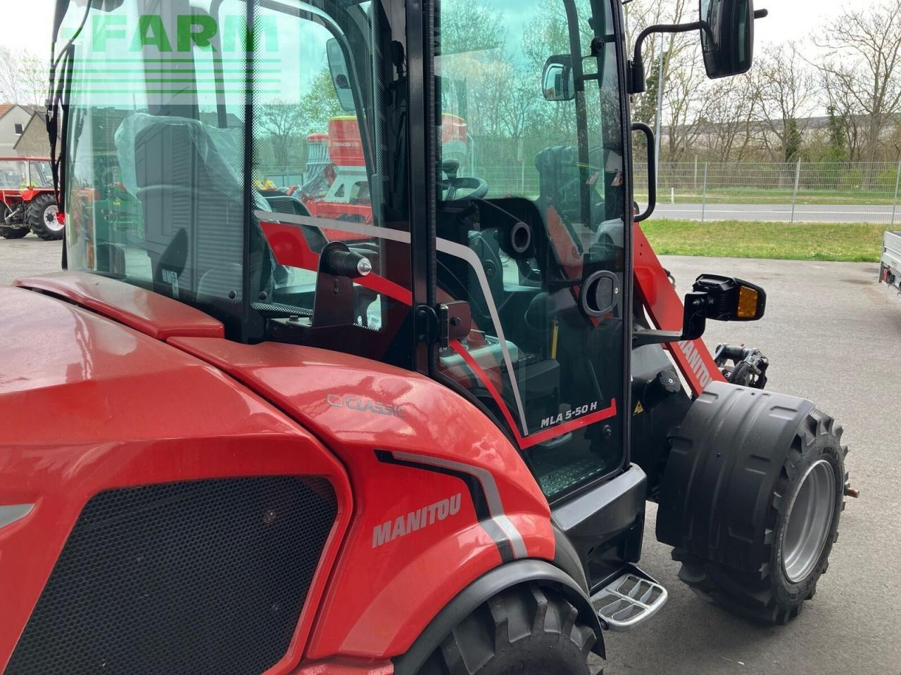 Manitou manitou mla 5-50 - Мини-экскаватор: фото 3 Manitou manitou mla 5-50 - Мини-экскаватор: фото 3