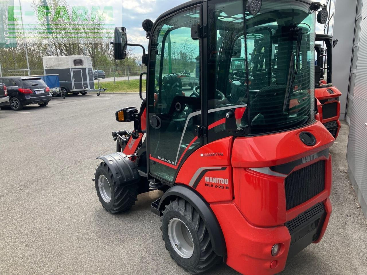 Manitou manitou mla2-25 - Мини-экскаватор: фото 2 Manitou manitou mla2-25 - Мини-экскаватор: фото 2