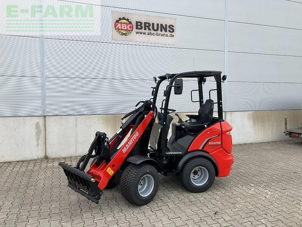 Manitou mla 2-25 h - Компактный фронтальный погрузчик: фото 1 Manitou mla 2-25 h - Компактный фронтальный погрузчик: фото 1