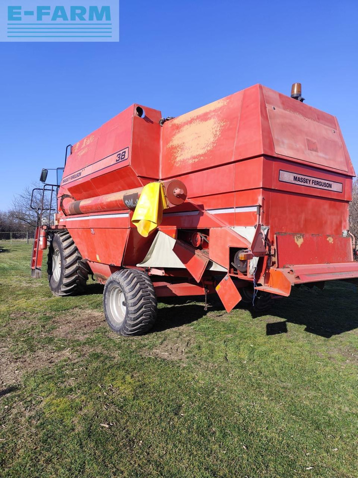 Massey Ferguson 38 - Зерноуборочный комбайн: фото 3 Massey Ferguson 38 - Зерноуборочный комбайн: фото 3