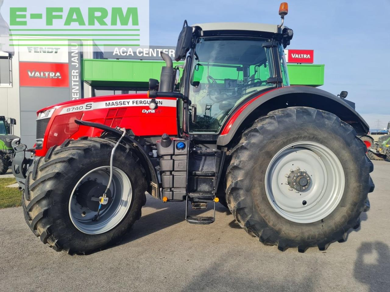 Massey Ferguson mf 8740 s efficient - Трактор: фото 2 Massey Ferguson mf 8740 s efficient - Трактор: фото 2