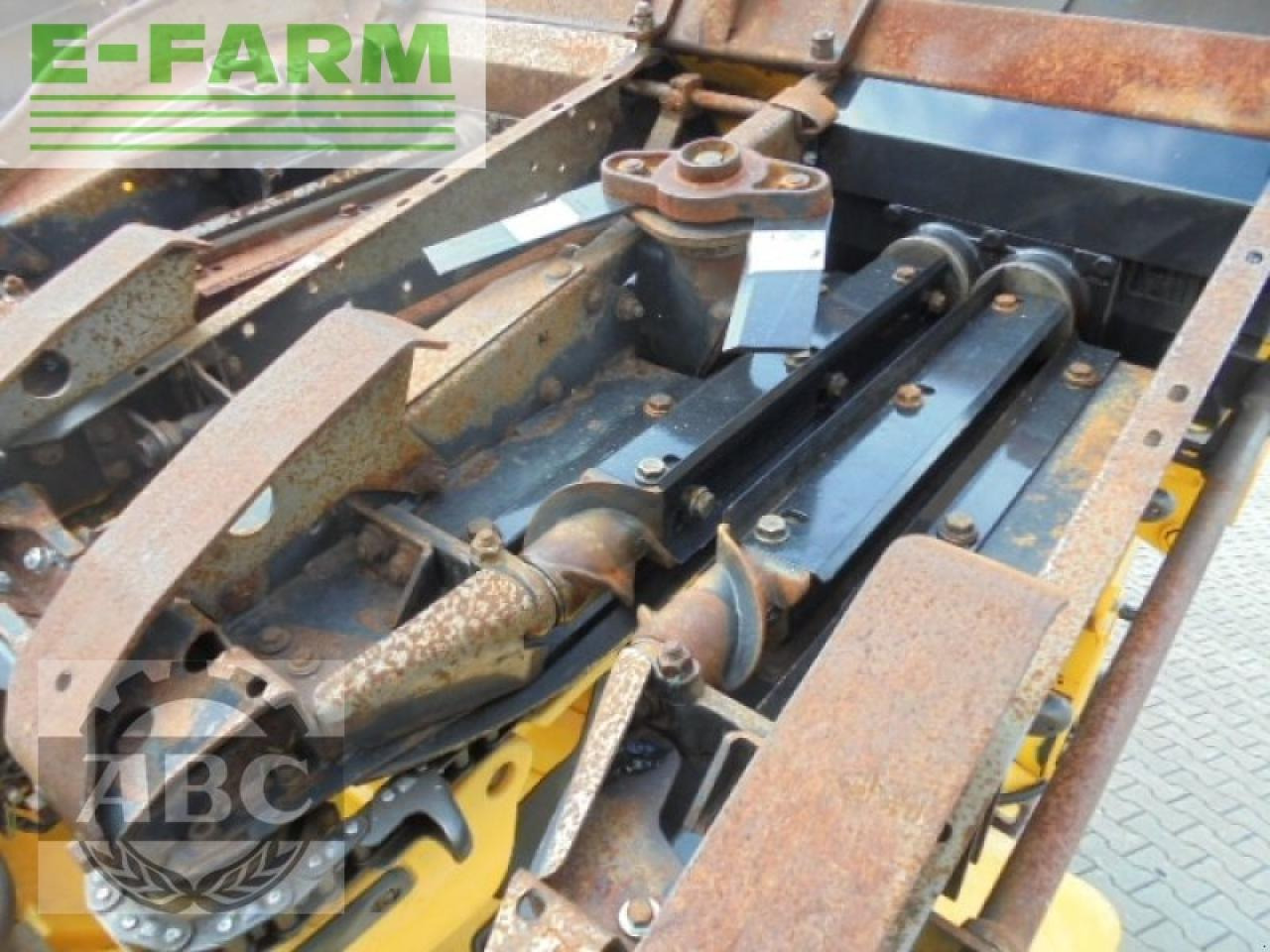 Жатка кукурузная New Holland 980 cf 8r 75: фото 6 Жатка кукурузная New Holland 980 cf 8r 75: фото 6