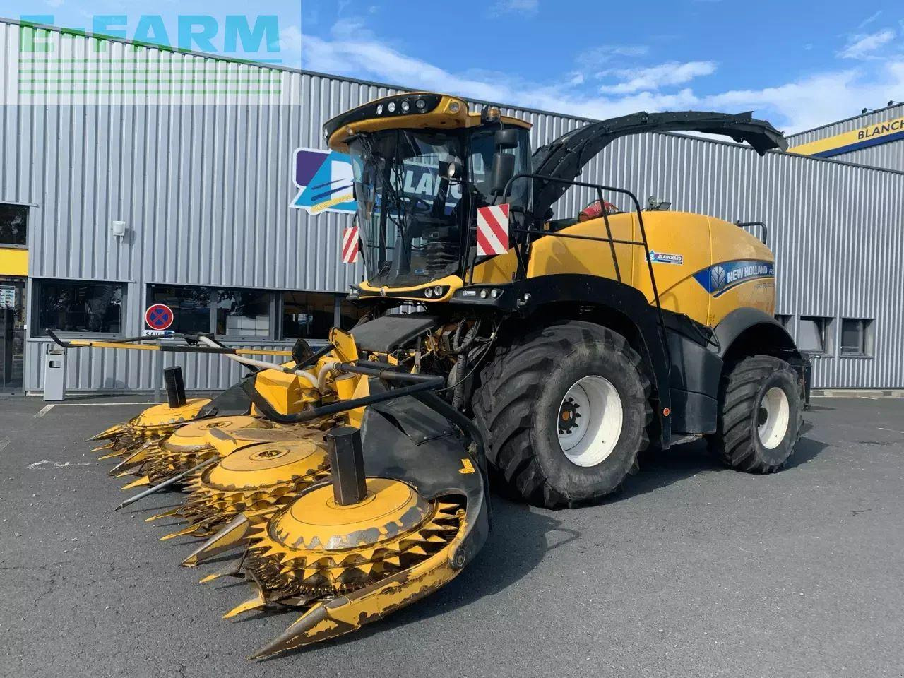 New Holland fr 550 - Кормоуборочный комбайн: фото 1 New Holland fr 550 - Кормоуборочный комбайн: фото 1
