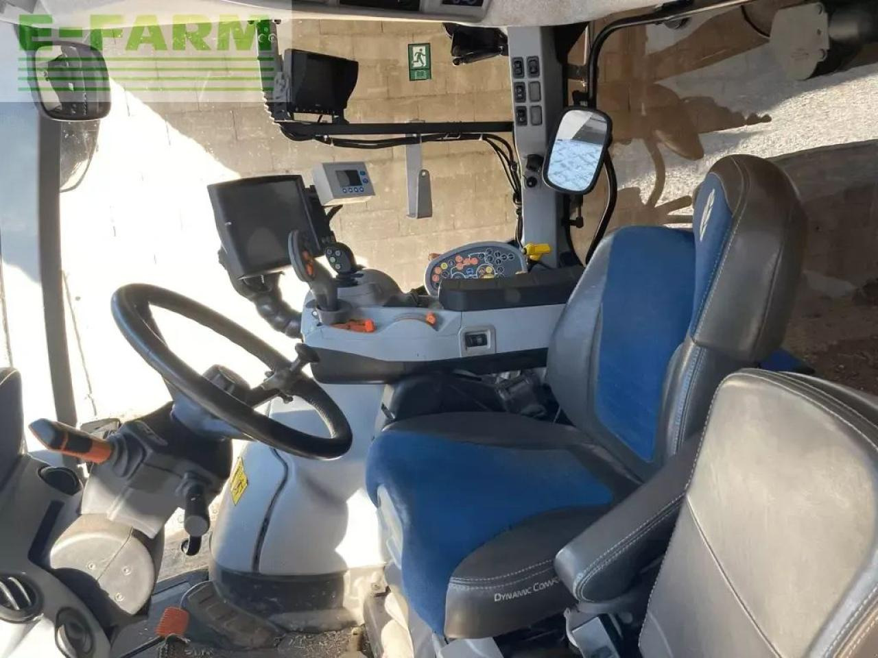 New Holland t6.165 dynamic command - Трактор: фото 4 New Holland t6.165 dynamic command - Трактор: фото 4